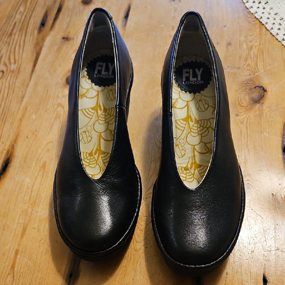 Fly London Black Flats & Loafers Classic Design